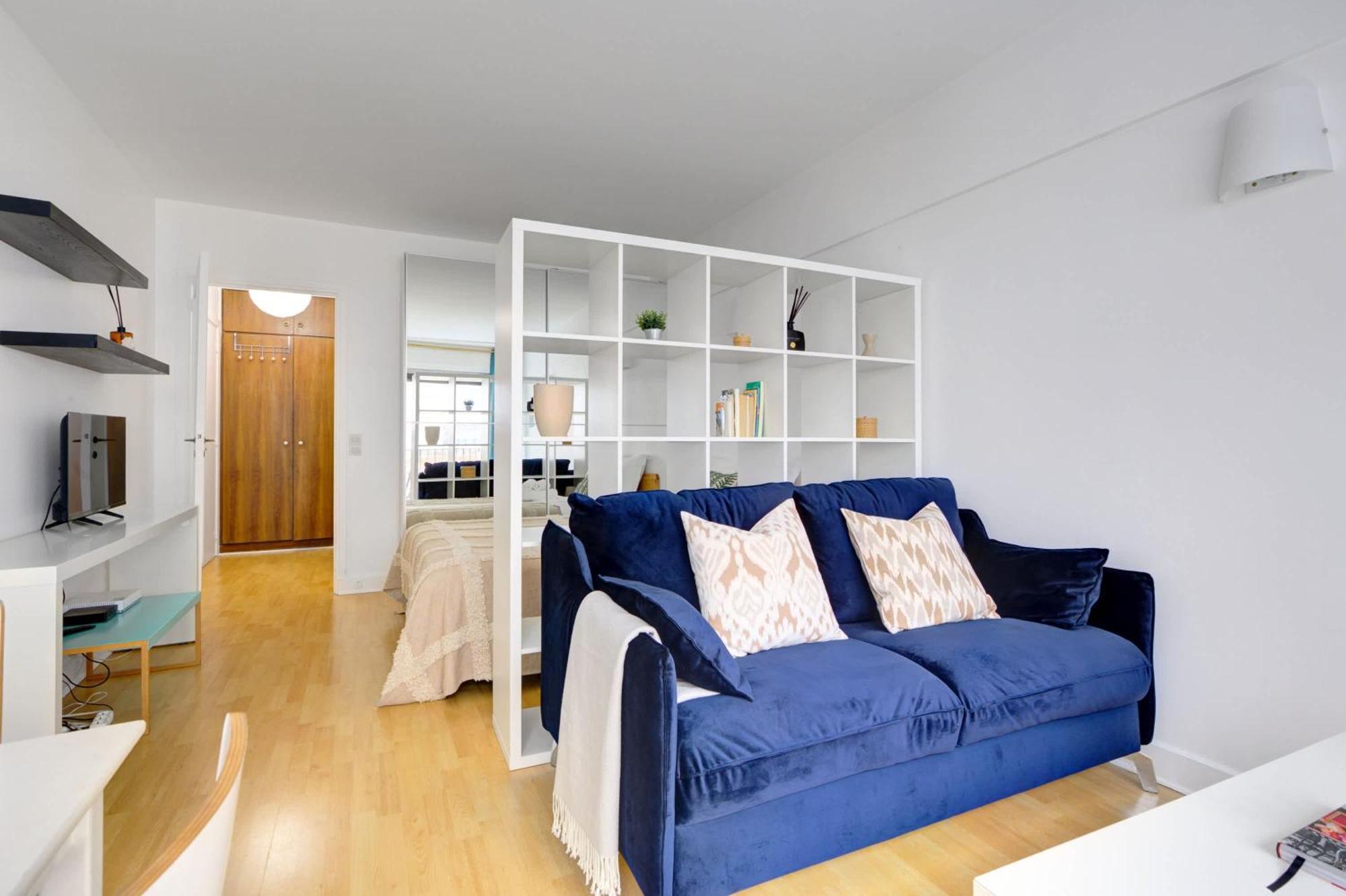 St Germain & Le Bon Marche With Balcony - Cityapartmentstay パリ エクステリア 写真