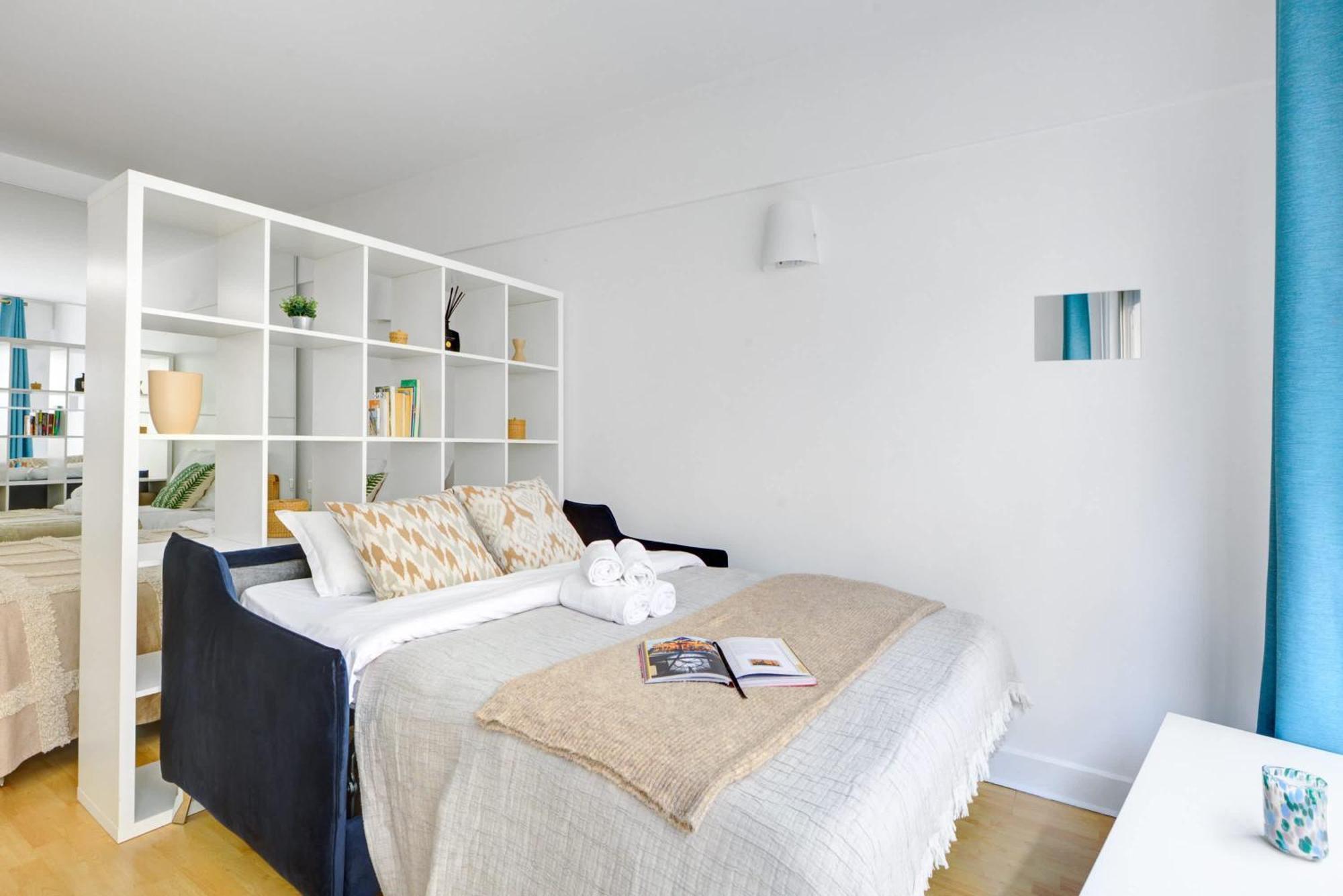 St Germain & Le Bon Marche With Balcony - Cityapartmentstay パリ エクステリア 写真