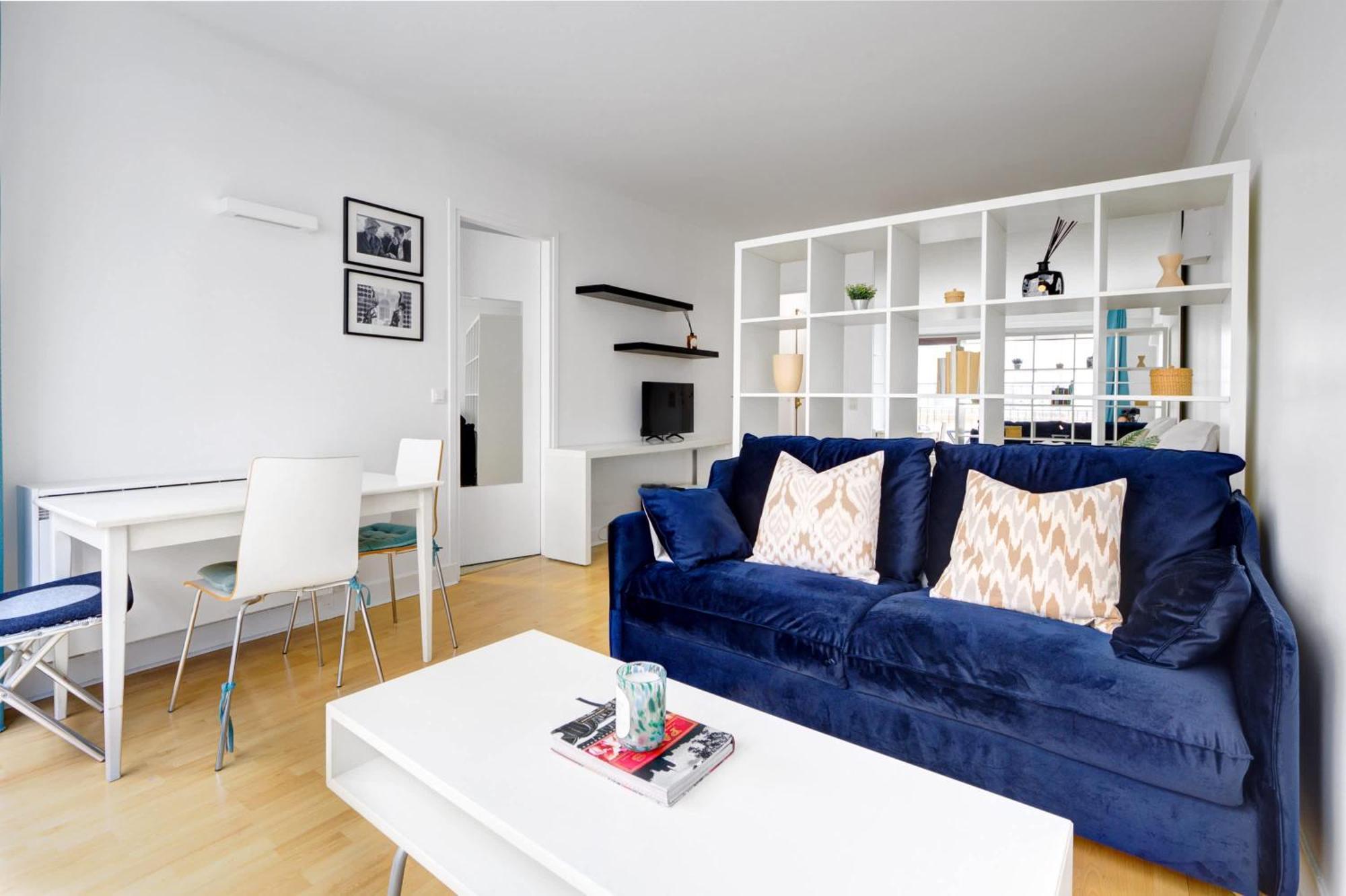 St Germain & Le Bon Marche With Balcony - Cityapartmentstay パリ エクステリア 写真